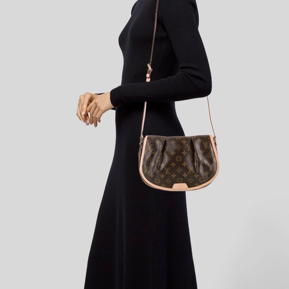 Louis Vuitton Monogram Menilmontant PM Crossbody - Picture 2 of 15